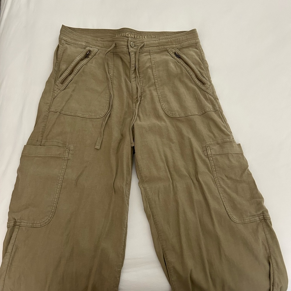 American Eagle Women’s Green Cargo Pants Wide Leg